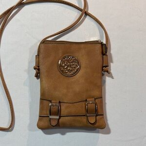 Elegant Tan Crossbody Leather Bag with Buckle Accents